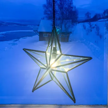 בית נופש The Red Fjordhouse Malsnes