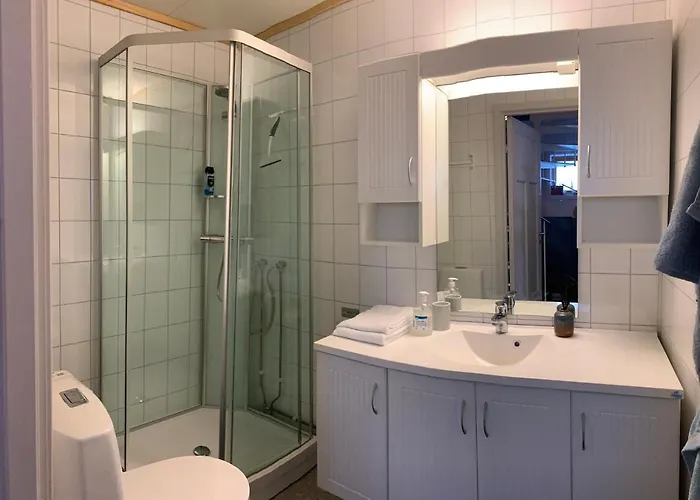 The Red Fjordhouse Malsnes