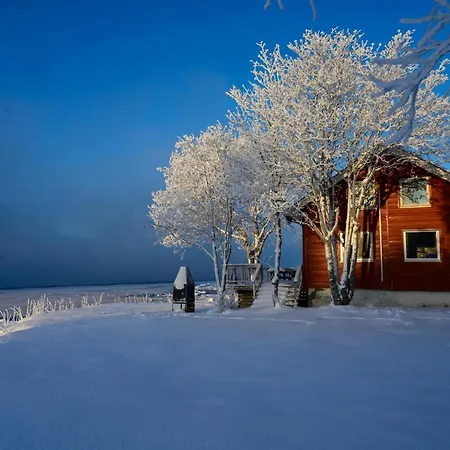 The Red Fjordhouse بيت للعطل *